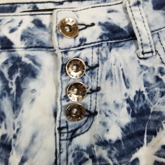 Traffic Jeans Wear - Picture 3 of 5